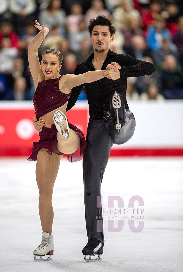 Lily Hensen & Nathan Lickers