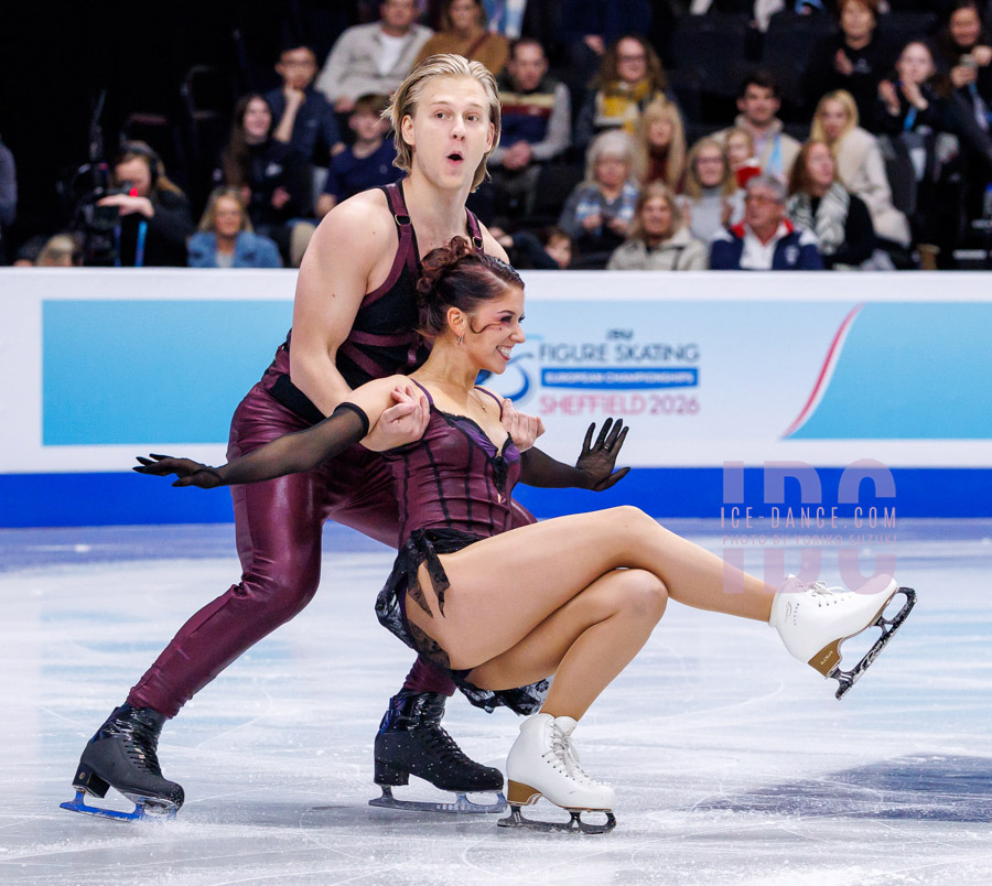 Zoe Larson & Andrii Kapran (UKR)