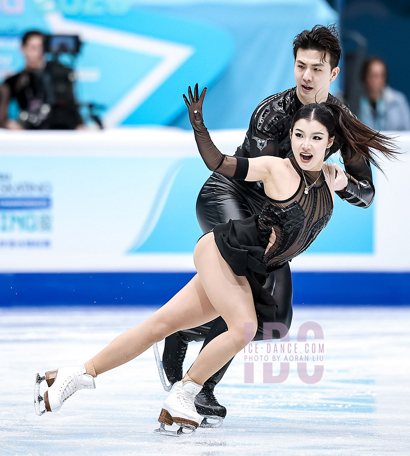 Shiyue Wang & Xinyu Liu (CHN)