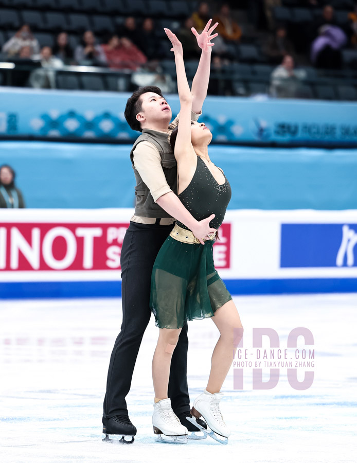 Zixi Xiao & Linghao He (CHN)