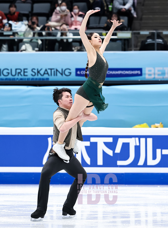 Zixi Xiao & Linghao He (CHN)