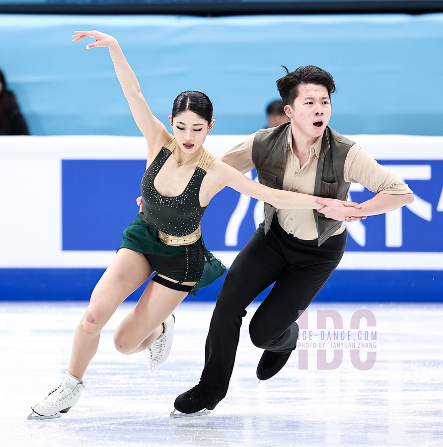 Zixi Xiao & Linghao He (CHN)