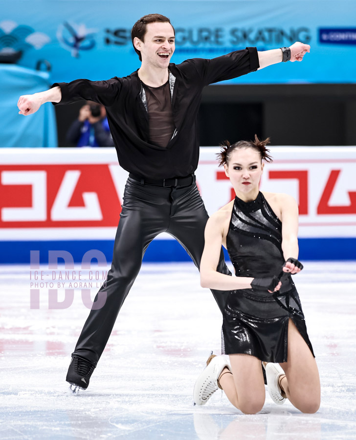 Gaukhar Nauryzova & Boyisangur Datiev (KAZ)