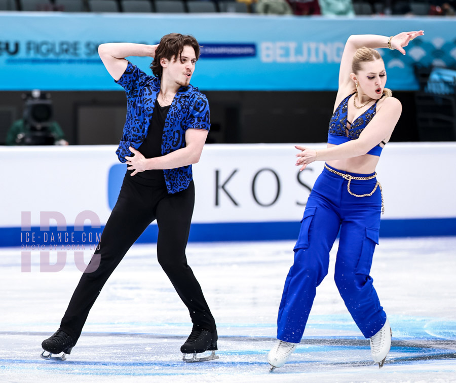 Alicia Fabbri & Paul Ayer (CAN)