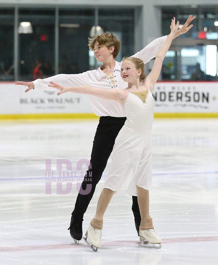 Chloe Abendroth & Jami Becker