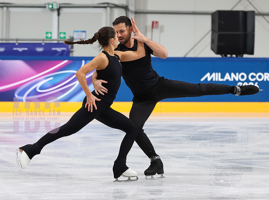 Lilah Fear & Lewis Gibson (GBR)