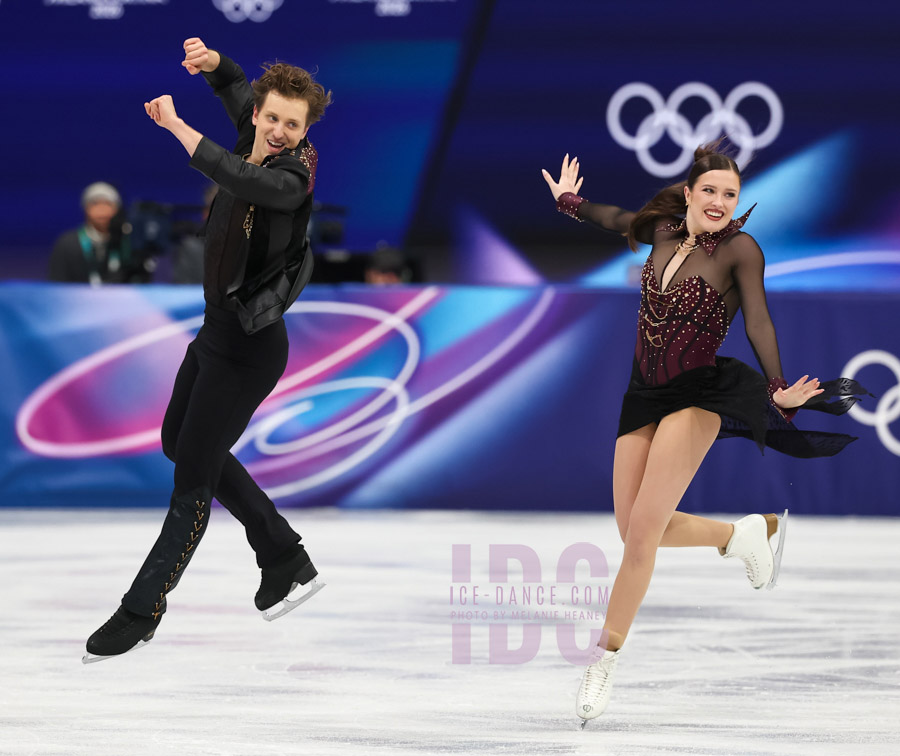 Christina Carreira & Anthony Ponomarenko (USA)