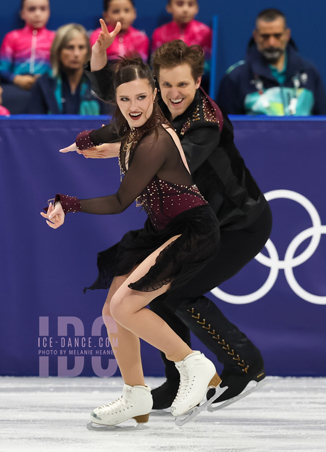 Christina Carreira & Anthony Ponomarenko (USA)