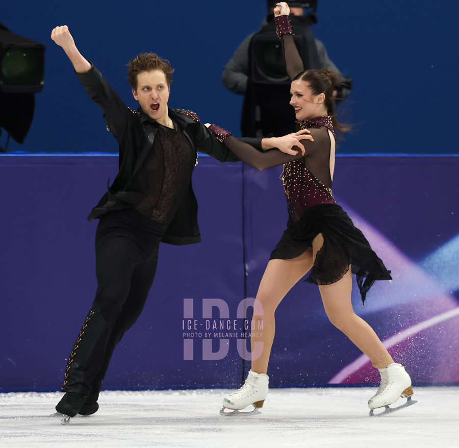 Christina Carreira & Anthony Ponomarenko (USA)