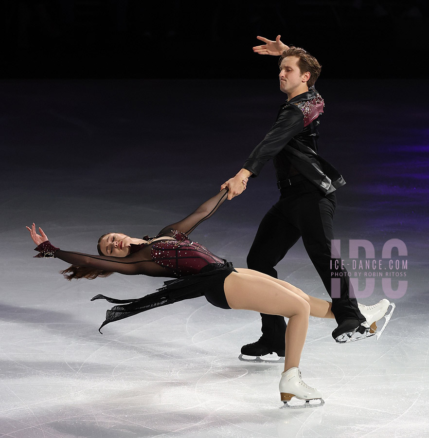Christina Carreira & Anthony Ponomarenko
