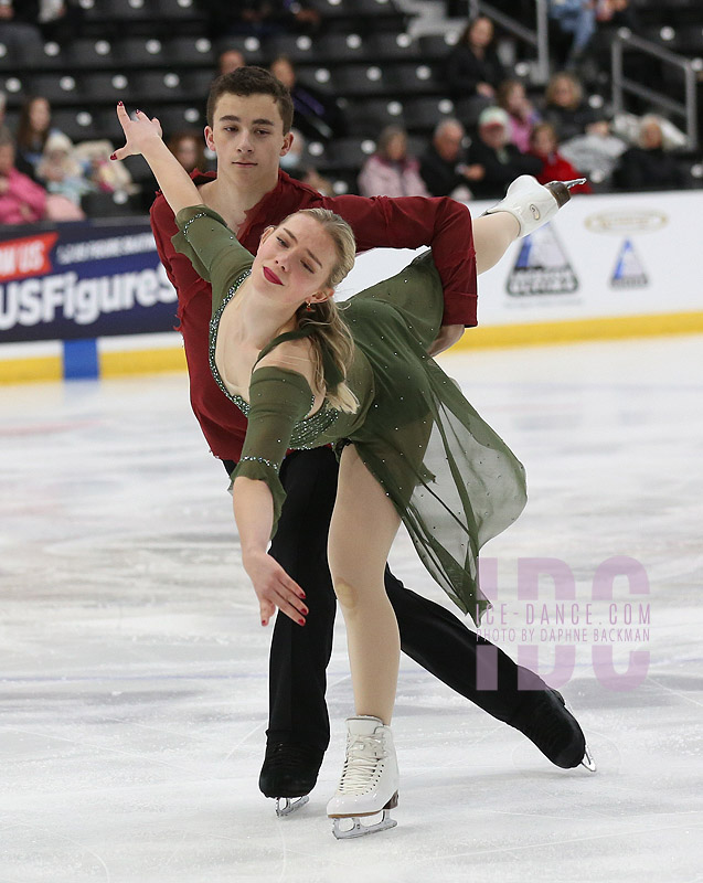 Jasmine Robertson & Chase Rohner