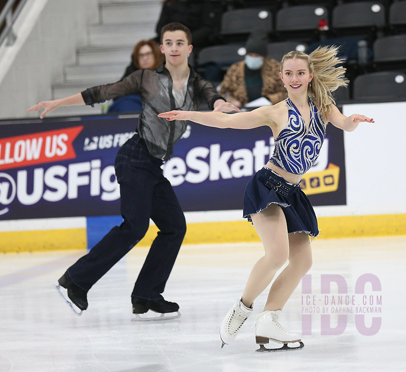 Jasmine Robertson & Chase Rohner