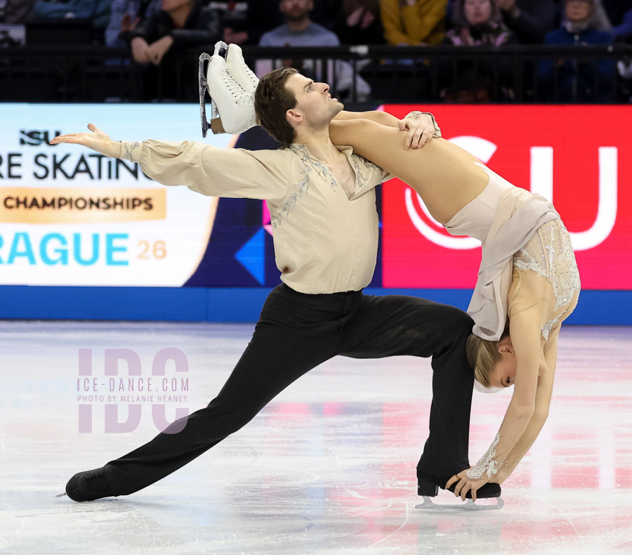 Phebe Bekker & James Hernandez (GBR)