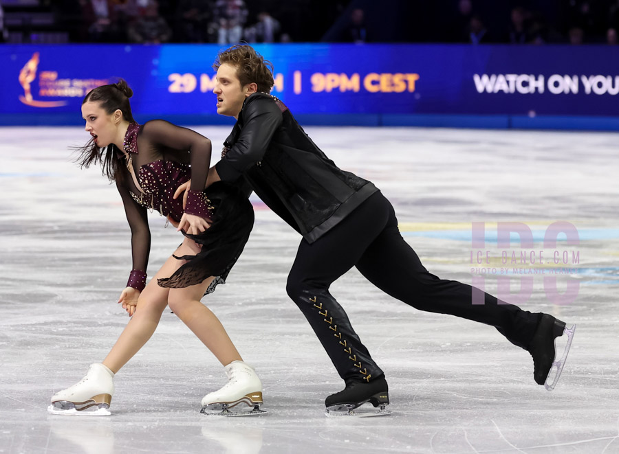 Christina Carreira & Anthony Ponomarenko (USA)