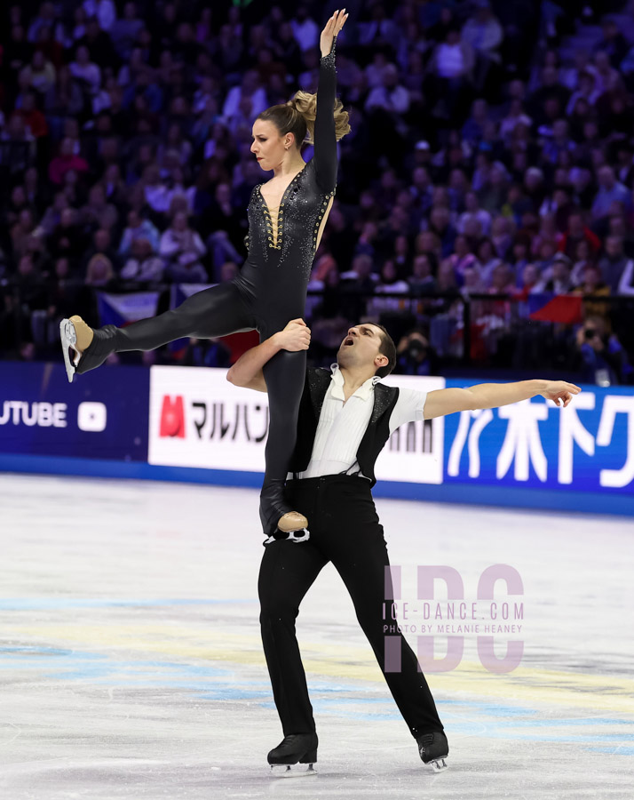 Marie-Jade Lauriault & Romain Le Gac (CAN)
