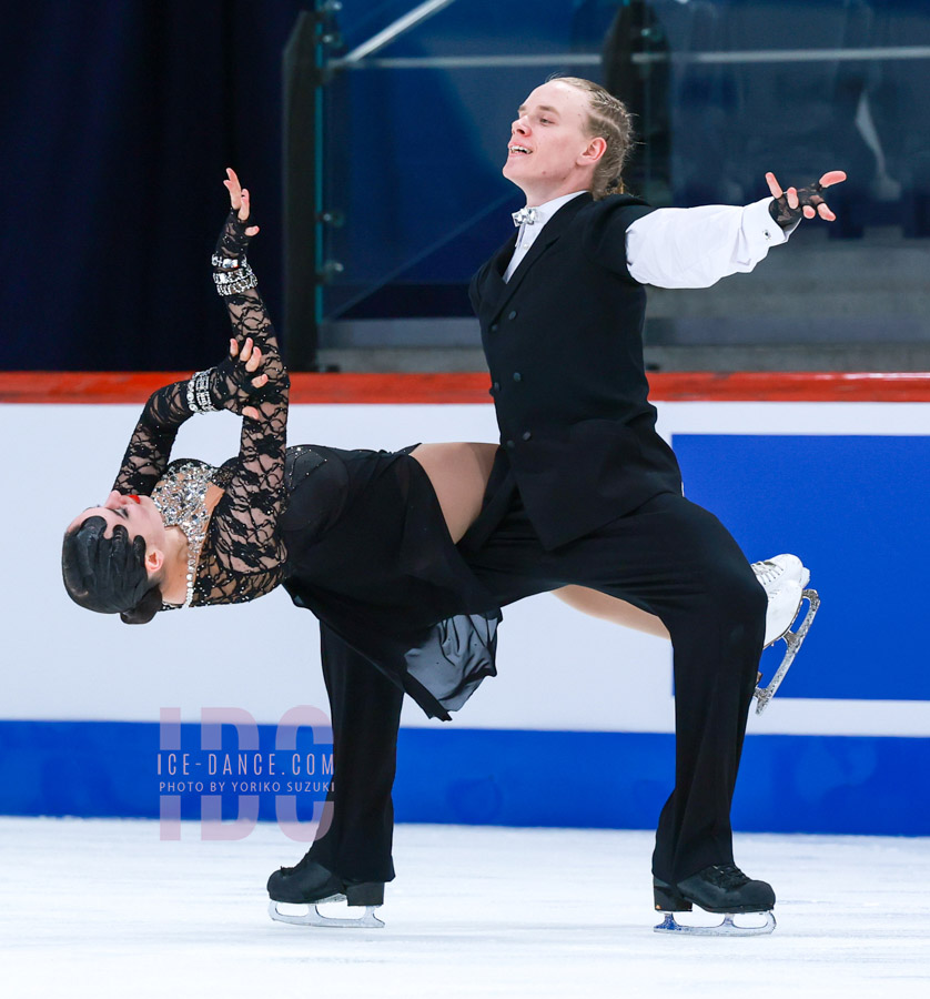Eva Rozhnova & Platon Zubkov (FIN)