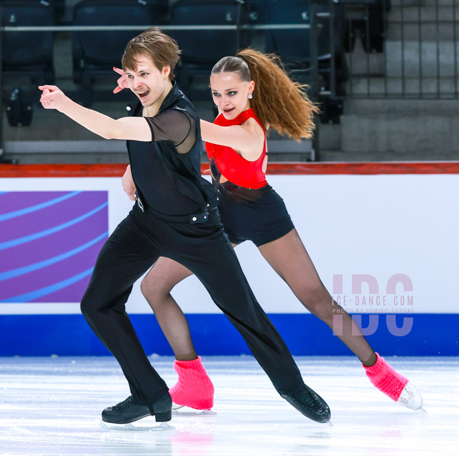 Ksenia Sipunova & Miron Korjagin (EST)