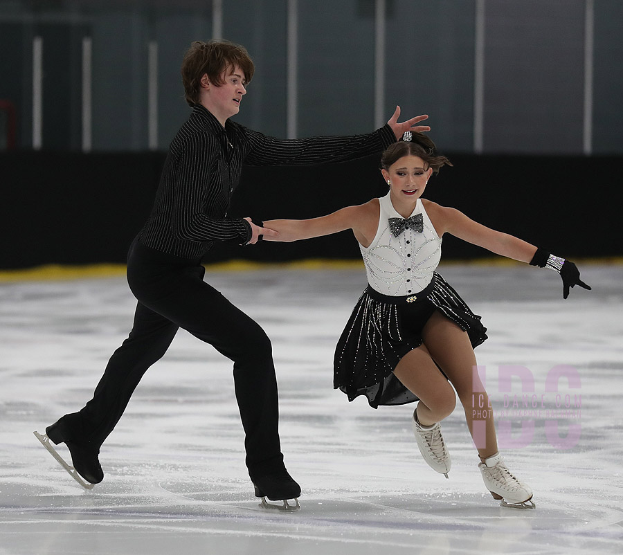 Molli Taylorson & Steven Moore