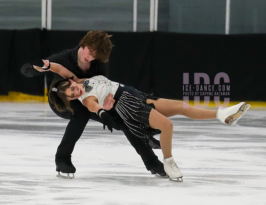 Molli Taylorson & Steven Moore