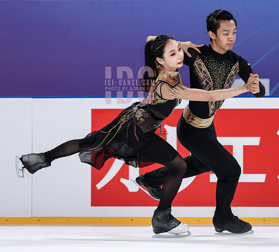 Xin Yue Kang & Shi Bo Hao (CHN)