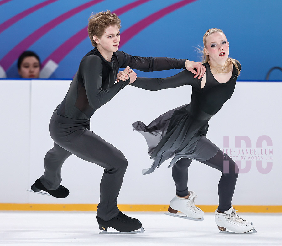 Annelise Stapert & Maxim Korotcov (USA)