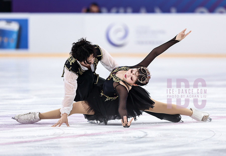 Ayumi Shibayama & Tomoki Kimura (JPN)
