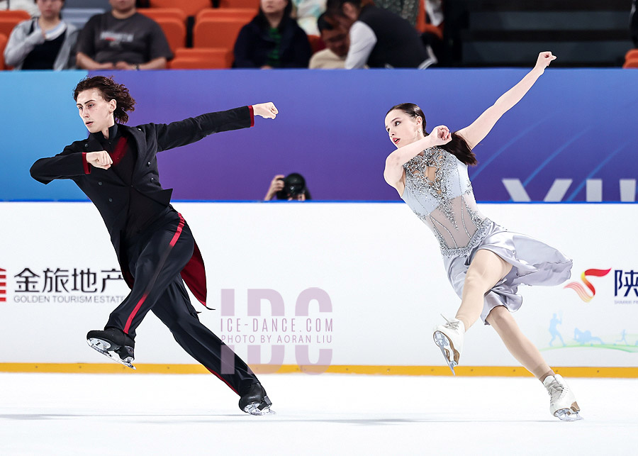 Jane Calhoun & Mark Zheltyshev (USA)