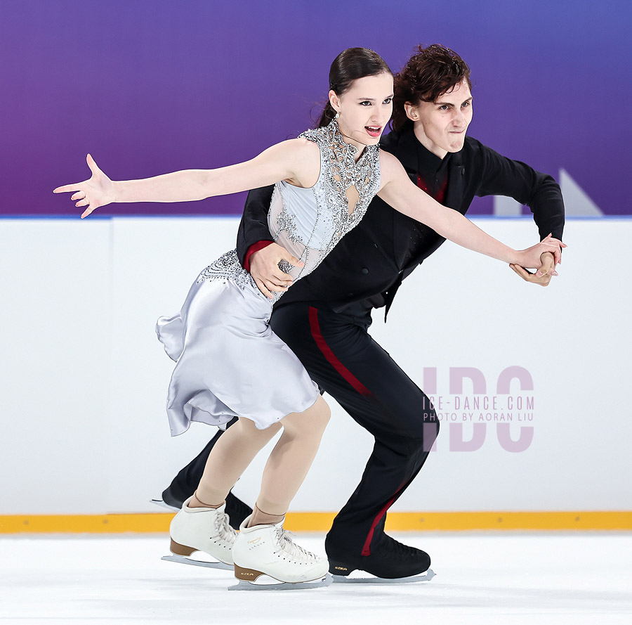 Jane Calhoun & Mark Zheltyshev (USA)