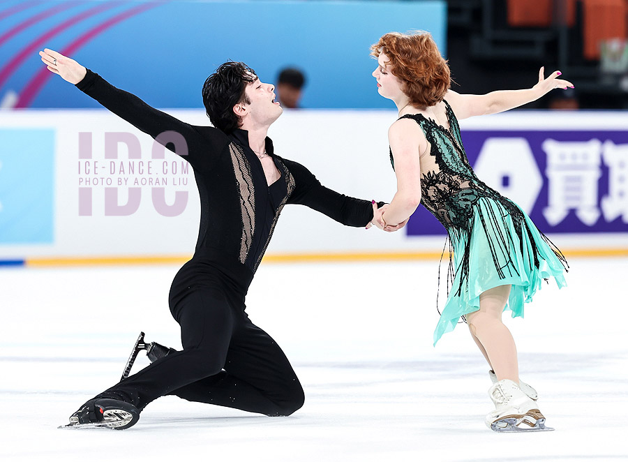 Dessie Hoewing-Moxley & Artyom Sladkov (GER)