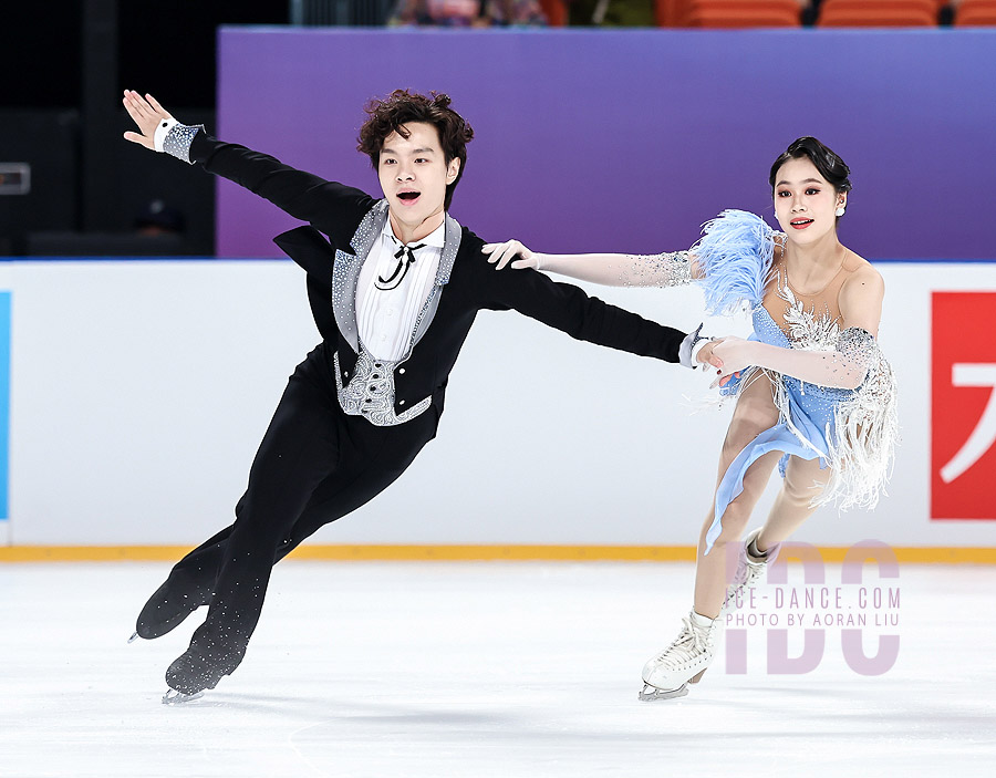 Zhixuan Li & Quanshuo Ge (CHN)