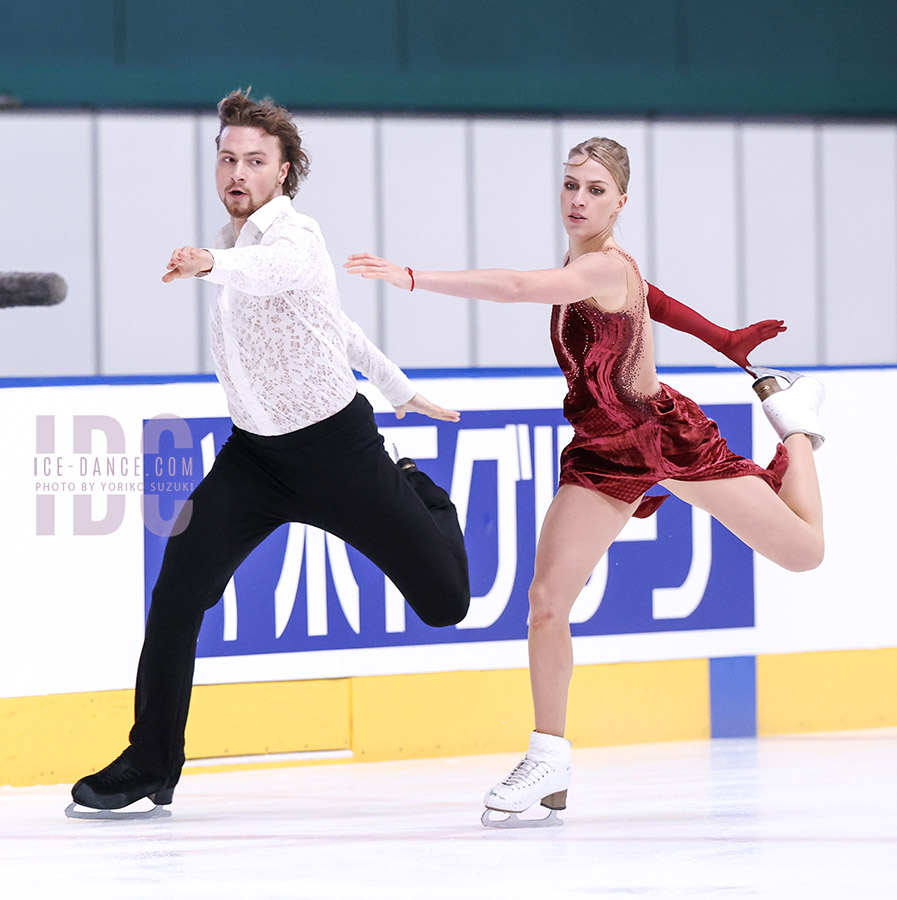 Ekaterina Mironova & Evgenii Ustenko (AIN2)
