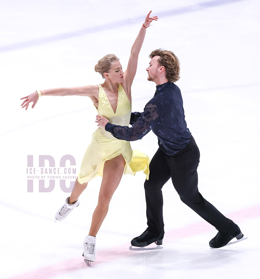 Ekaterina Mironova & Evgenii Ustenko (AIN2)