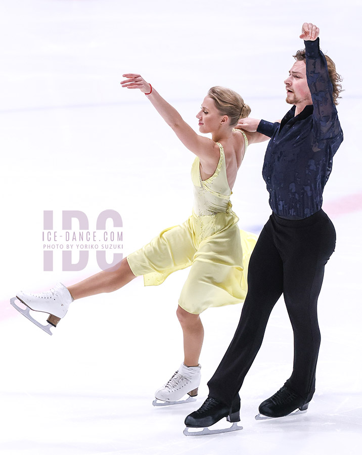 Ekaterina Mironova & Evgenii Ustenko (AIN2)