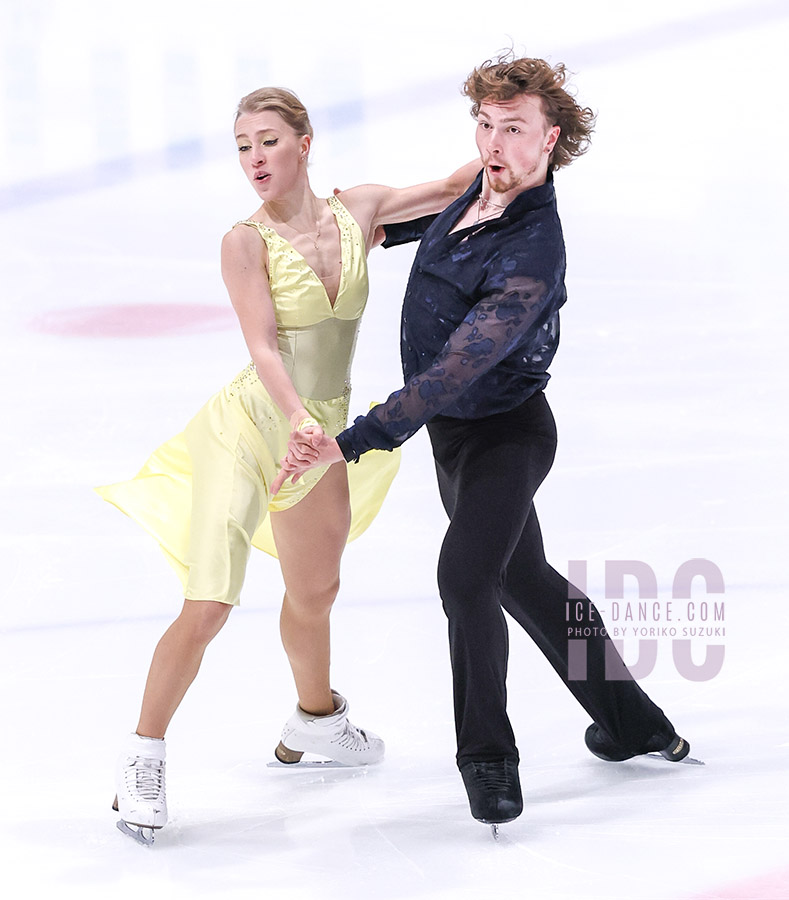 Ekaterina Mironova & Evgenii Ustenko (AIN2)