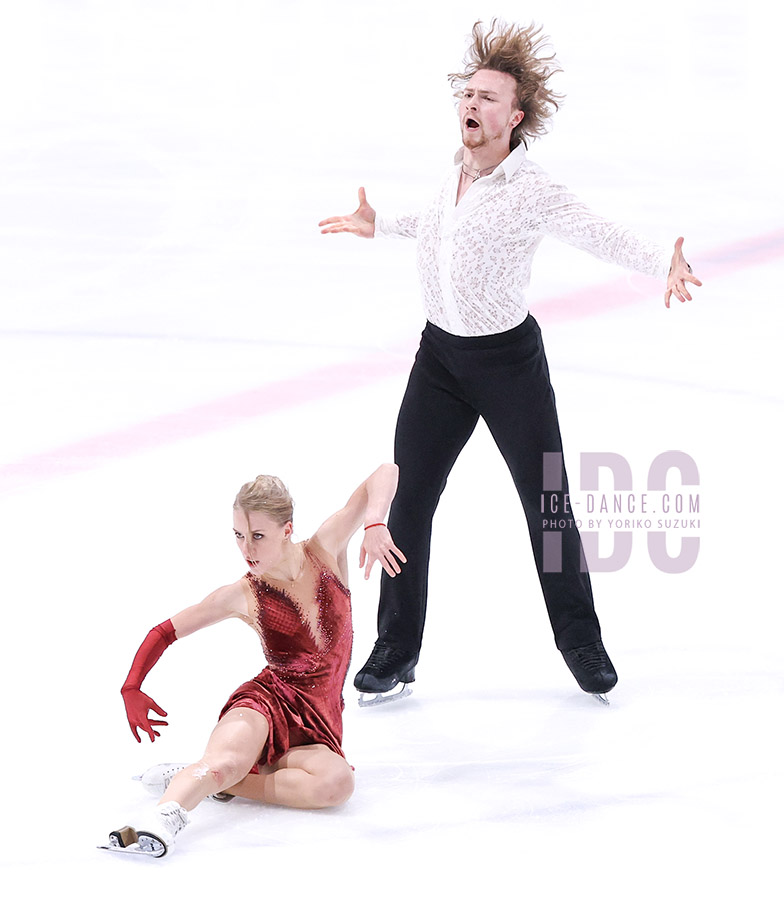 Ekaterina Mironova & Evgenii Ustenko (AIN2)