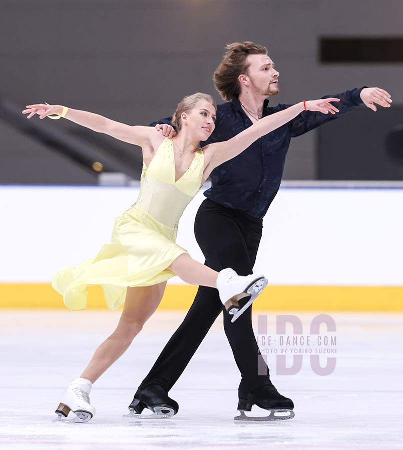 Ekaterina Mironova & Evgenii Ustenko (AIN2)