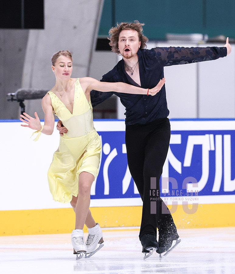 Ekaterina Mironova & Evgenii Ustenko (AIN2)