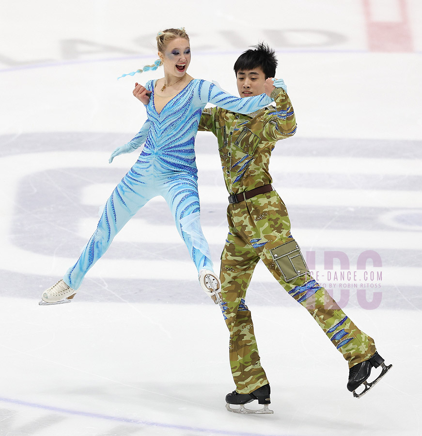 Nicole Kirsanov & Kejin Peng