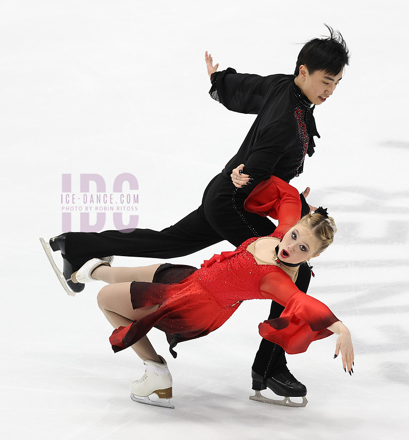 Nicole Kirsanov & Kejin Peng