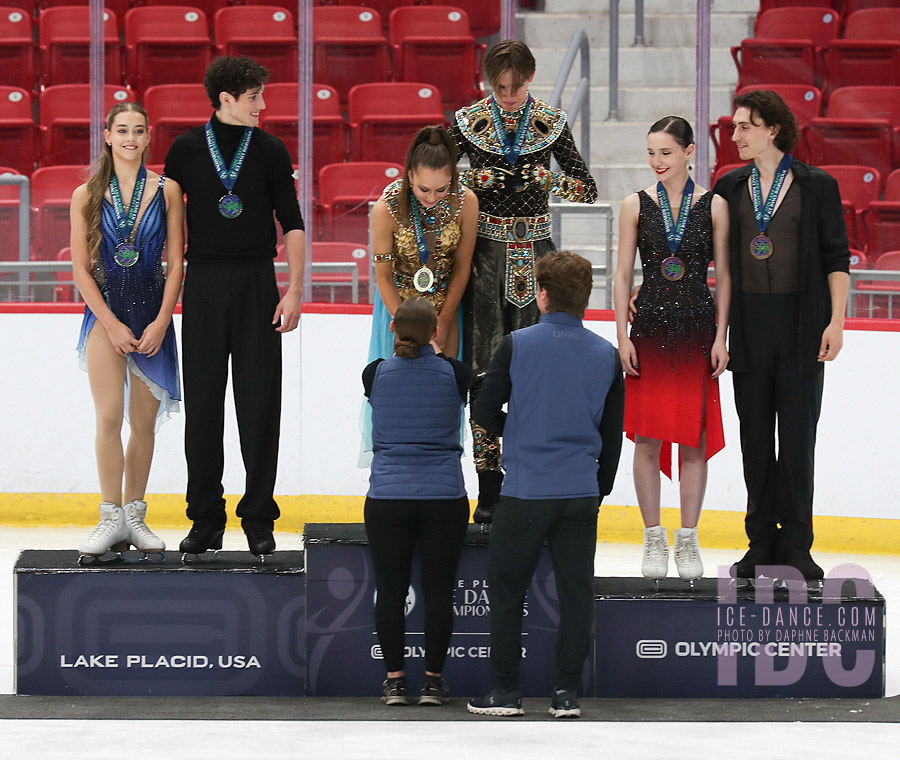 Podium (Awards presented by 2025 LPIDI senior champions Oona & Gage Brown)