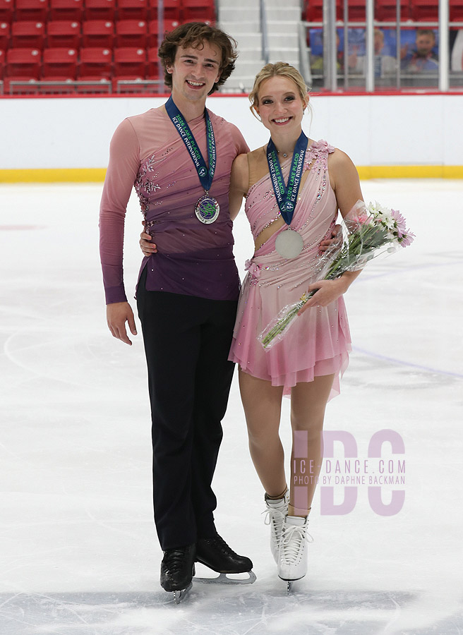 Eva Pate & Logan Bye (USA)