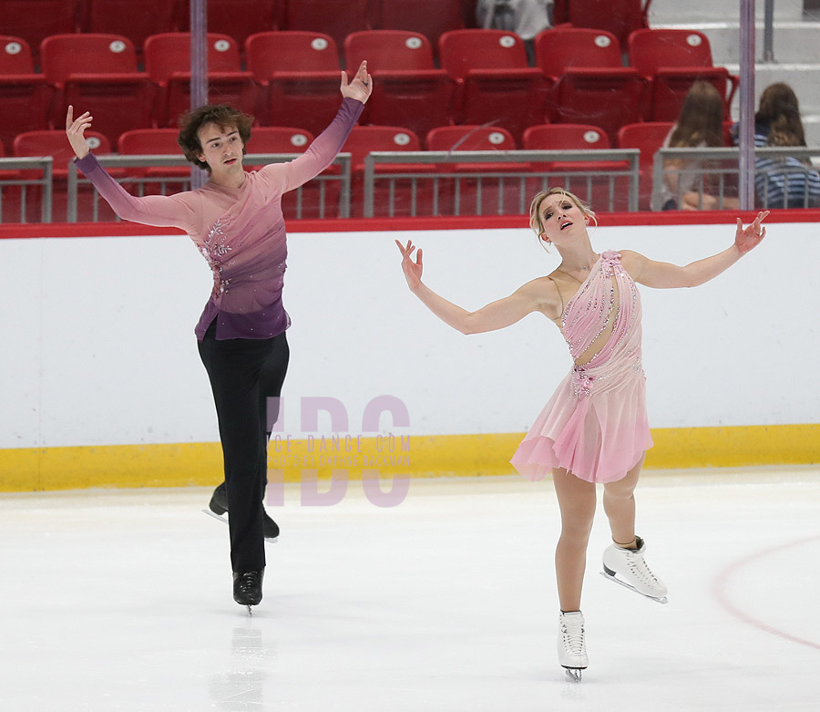 Eva Pate & Logan Bye (USA)
