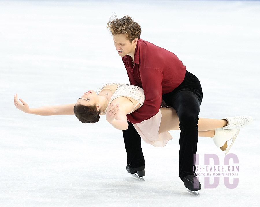Christina Carreira & Anthony Ponomarenko (USA)