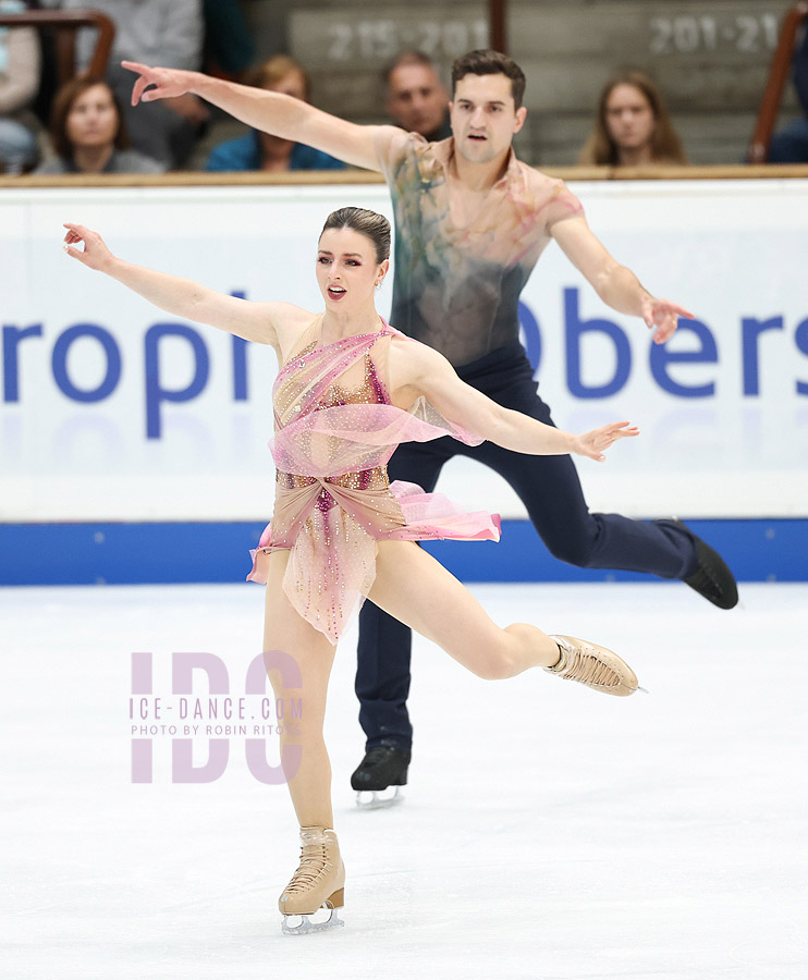 Marie-Jade Lauriault & Romain Le Gac (CAN)