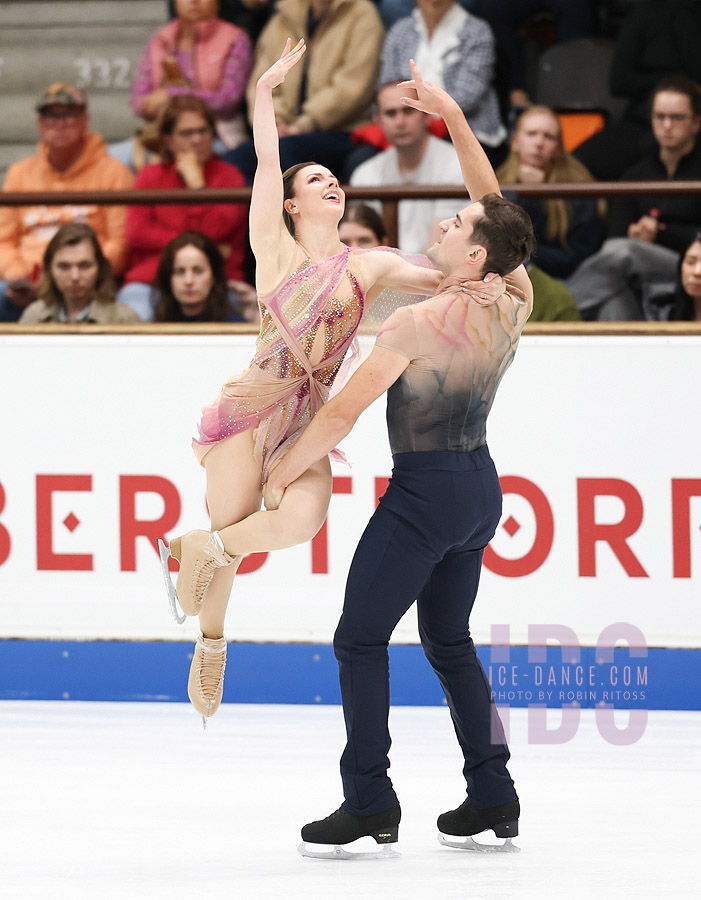 Marie-Jade Lauriault & Romain Le Gac (CAN)