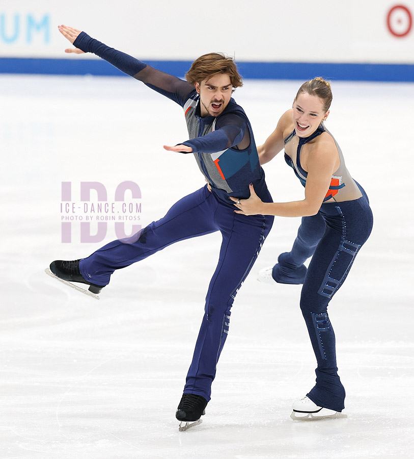 Layla Veillon & Alexander Brandys (CAN)	