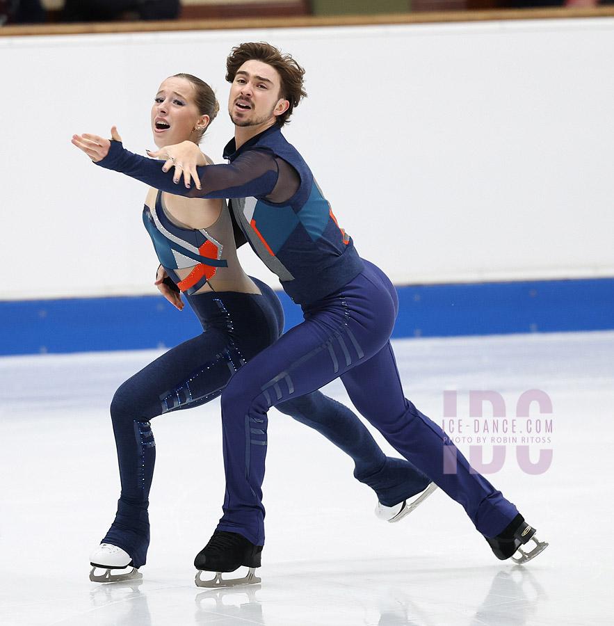 Layla Veillon & Alexander Brandys (CAN)	