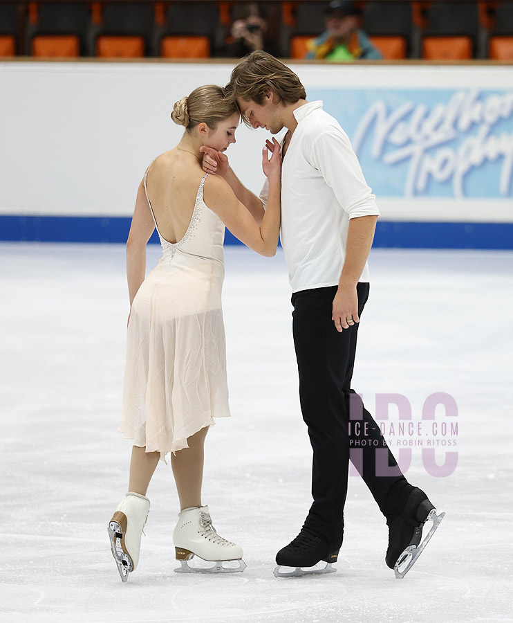 Leah Neset & Artem Markelov (USA)