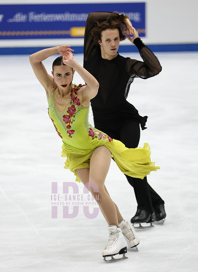 Katarina Wolfkostin & Dimitry Tsarevski (USA)