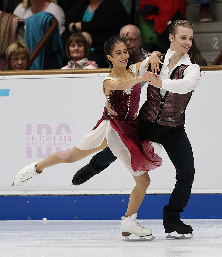 Louise Bordet & Martin Chardain (FRA)